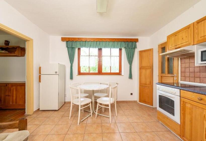 פנסיון Penzion Pod Pralesem