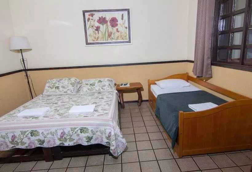 ペンション Pousada Monte Azul