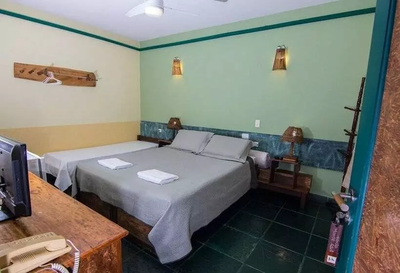 ペンション Pousada Monte Azul