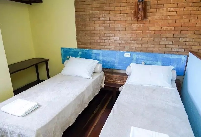 ペンション Pousada Monte Azul