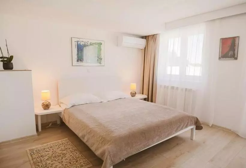 ペンション Villa Helvetia