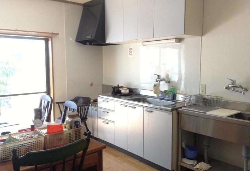 بنسيون Wataya Inn