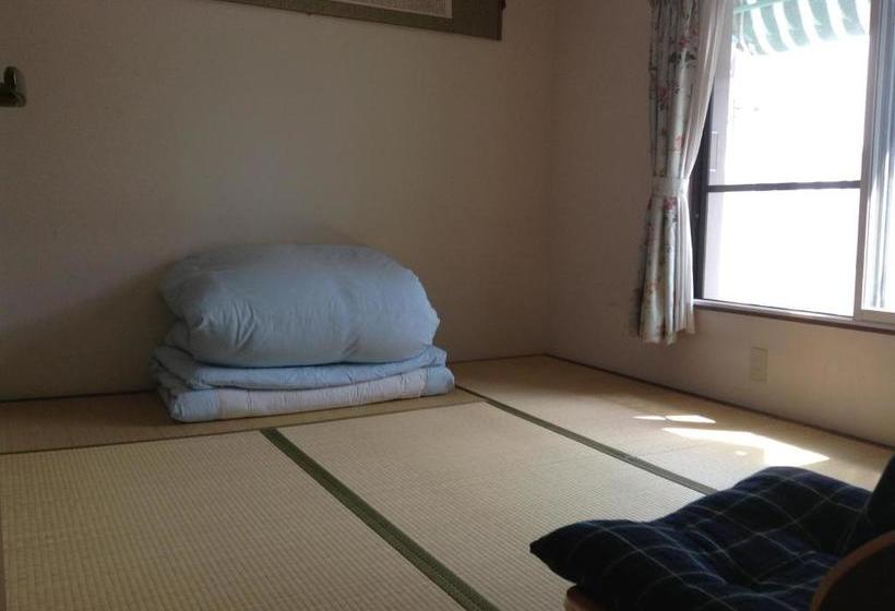 بنسيون Wataya Inn