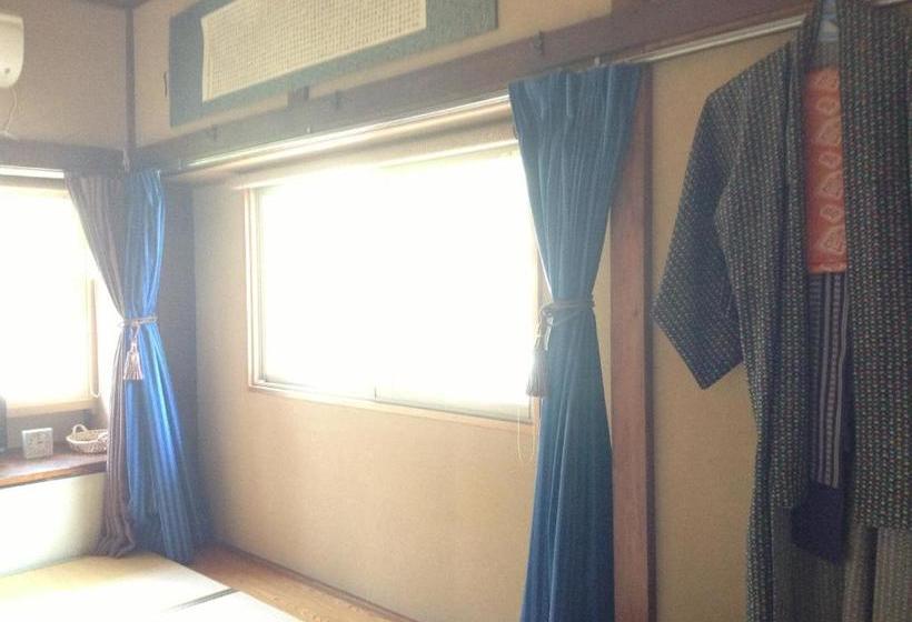 بنسيون Wataya Inn