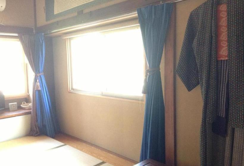 بنسيون Wataya Inn