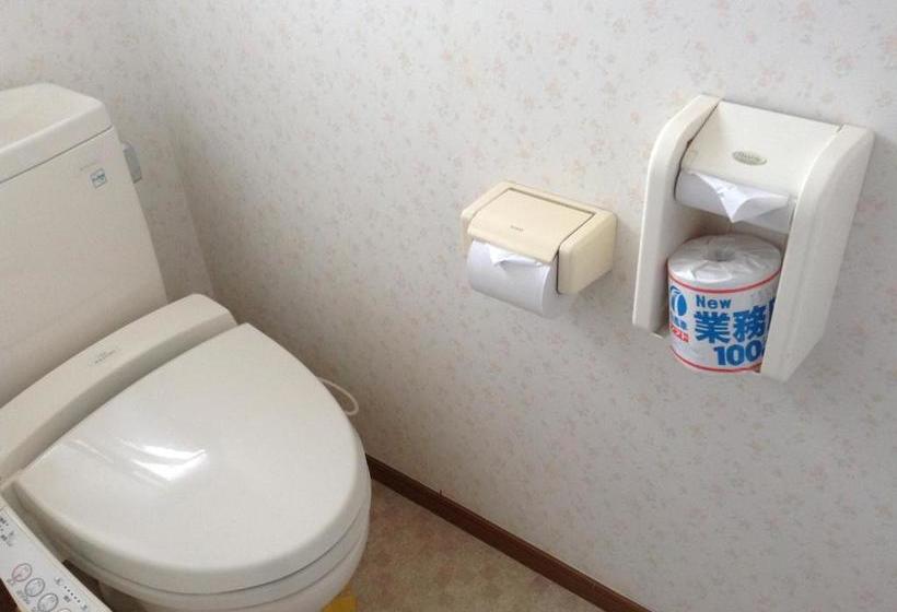 بنسيون Wataya Inn