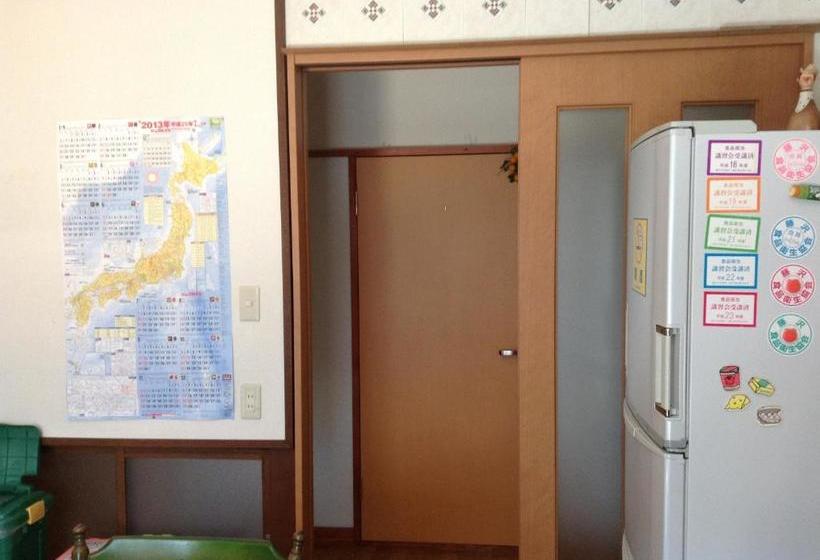 بنسيون Wataya Inn