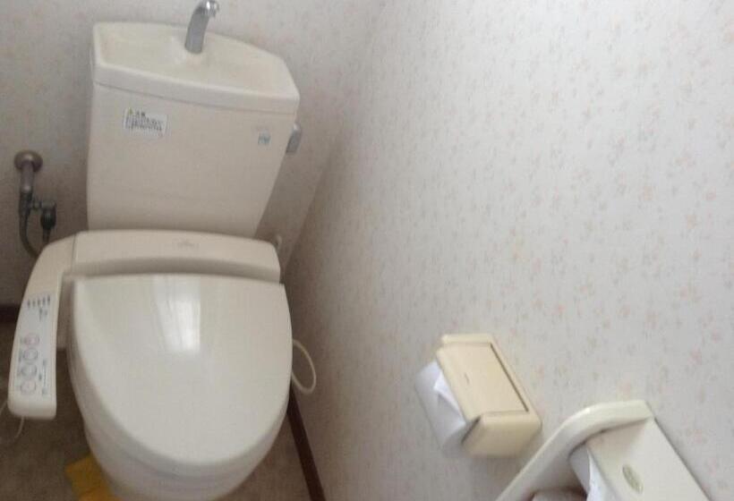 بنسيون Wataya Inn