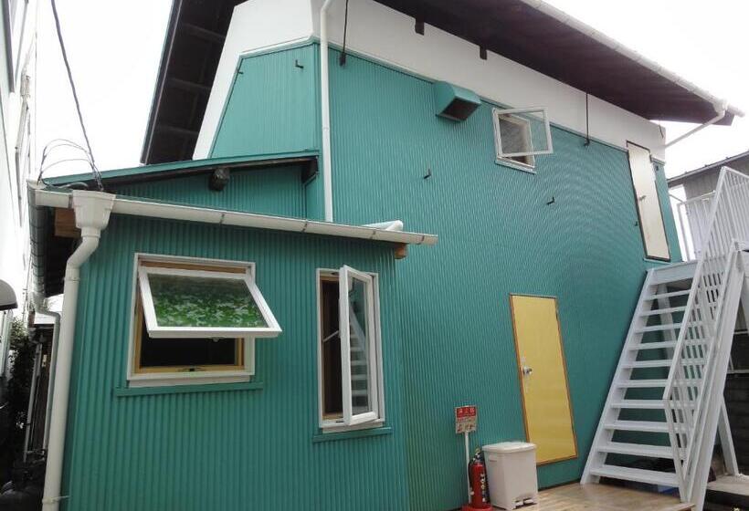 بنسيون Wataya Inn