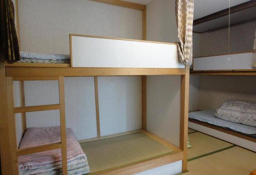 بنسيون Wataya Inn