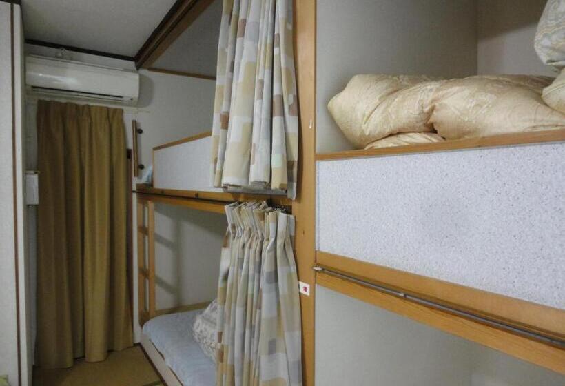 بنسيون Wataya Inn