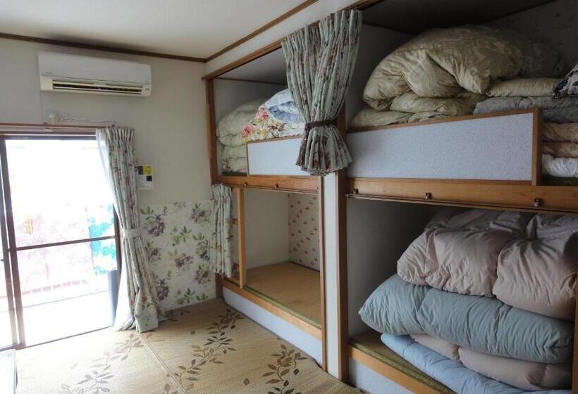 بنسيون Wataya Inn