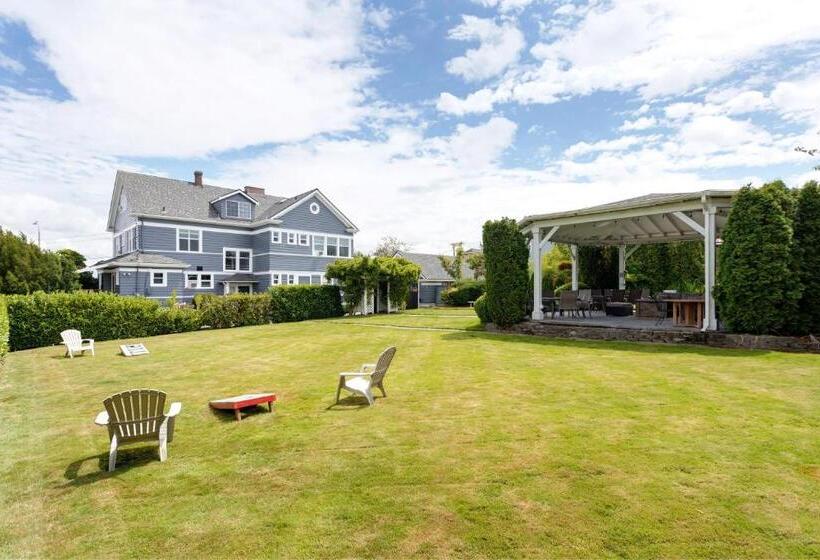 ユースホステル Nantucket Inn  Anacortes