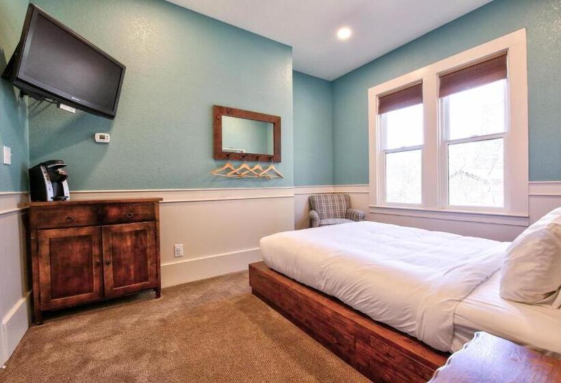 Общежитие The Groveland