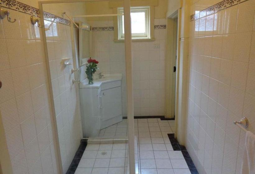 Glenelg Gateway Apartments