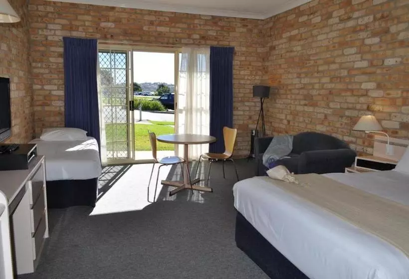 Mollymook Surfbeach Motel & Apartments