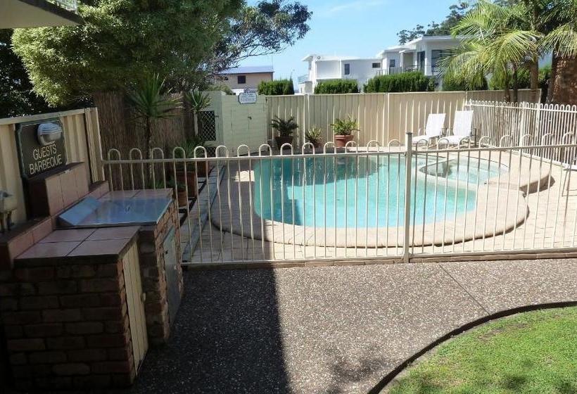 Mollymook Surfbeach Motel & Apartments