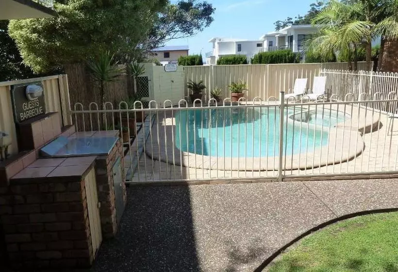 Mollymook Surfbeach Motel & Apartments