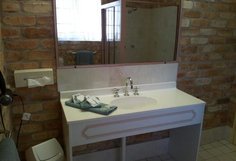 Mollymook Surfbeach Motel & Apartments