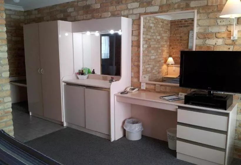 Mollymook Surfbeach Motel & Apartments