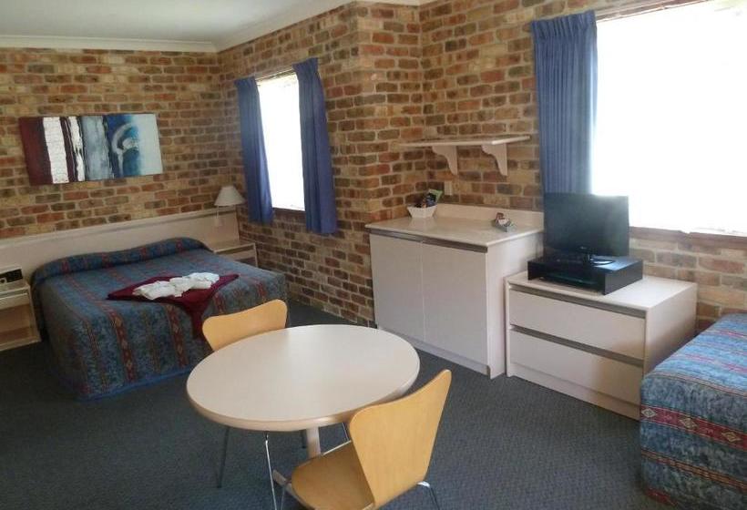 Mollymook Surfbeach Motel & Apartments