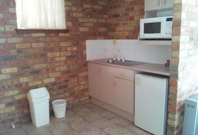 Mollymook Surfbeach Motel & Apartments