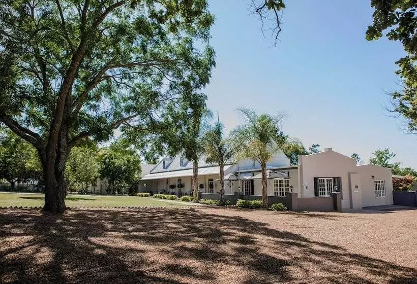 Majatalo Elianthe Guesthouse