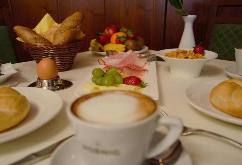 ペンション Gasthof Restaurant Zum Brauhaus