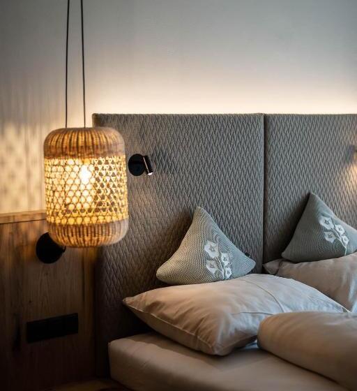 بنسيون Löckerwirt