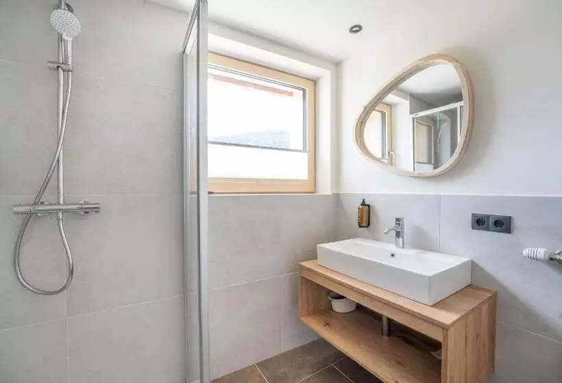 ペンション Löckerwirt