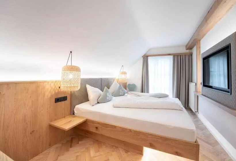 ペンション Löckerwirt