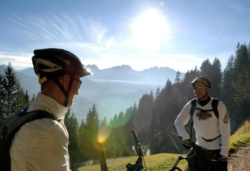 ペンション Panoramagasthof Kristberg