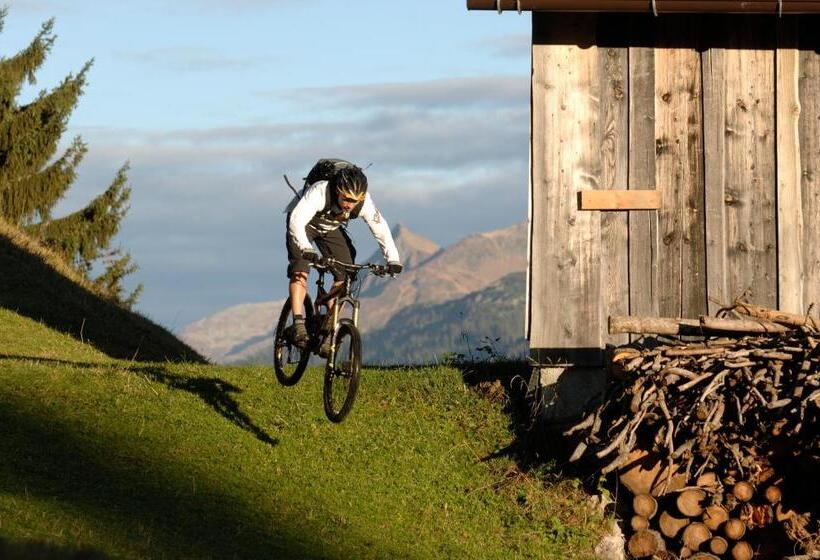 ペンション Panoramagasthof Kristberg