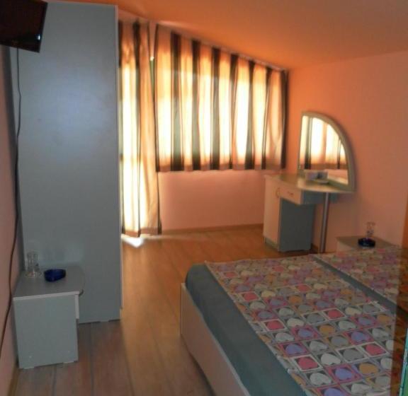 پانسیون Villa Mari Guest Rooms