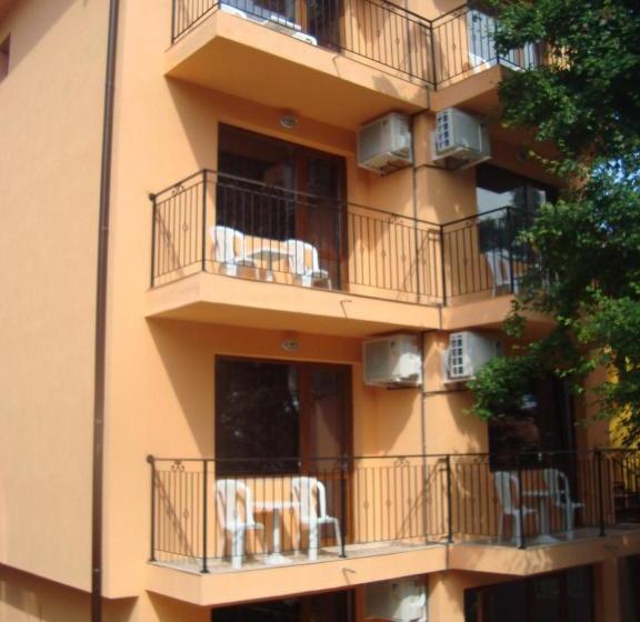 پانسیون Villa Mari Guest Rooms