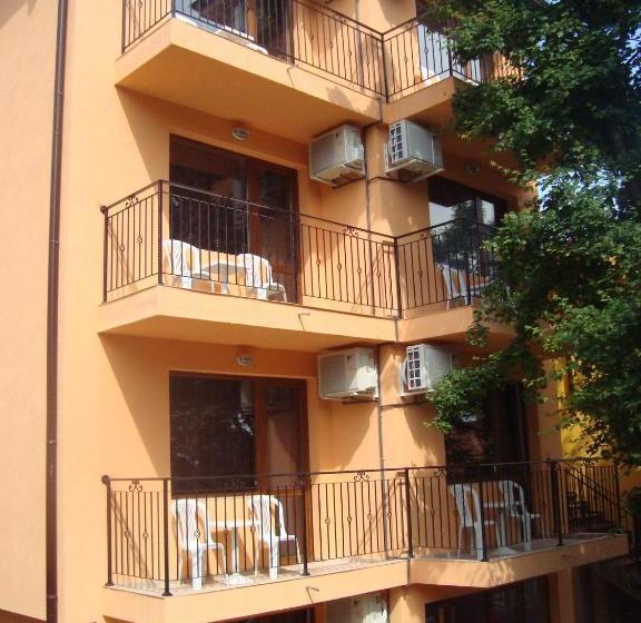 پانسیون Villa Mari Guest Rooms