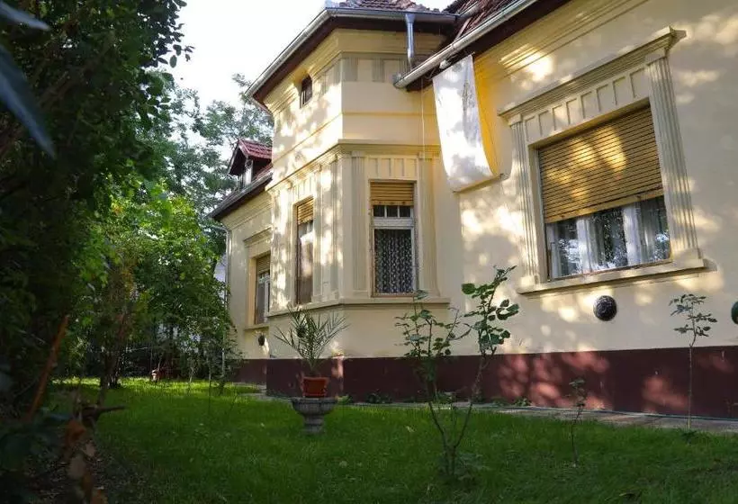 پانسیون Villa Ricz