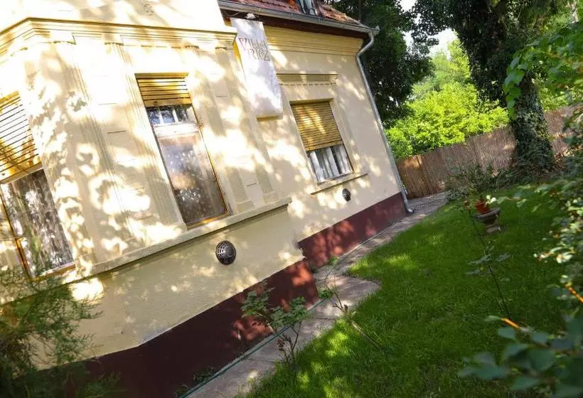 پانسیون Villa Ricz