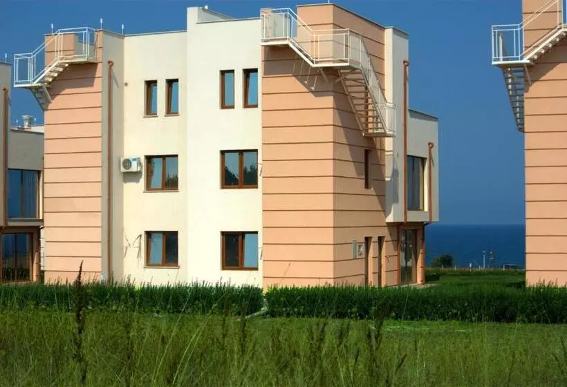 Seagarden Villa Resort
