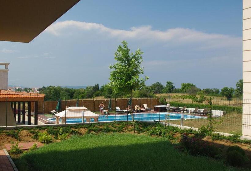 Seagarden Villa Resort