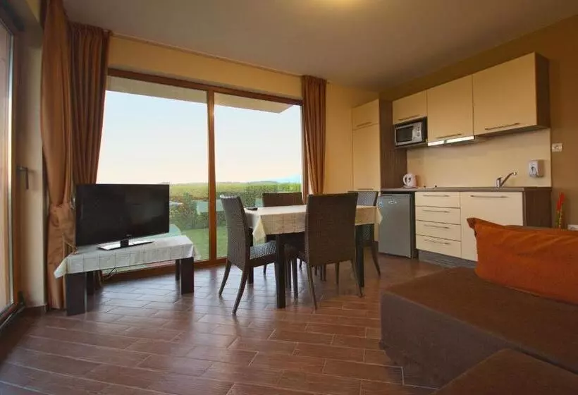 Seagarden Villa Resort