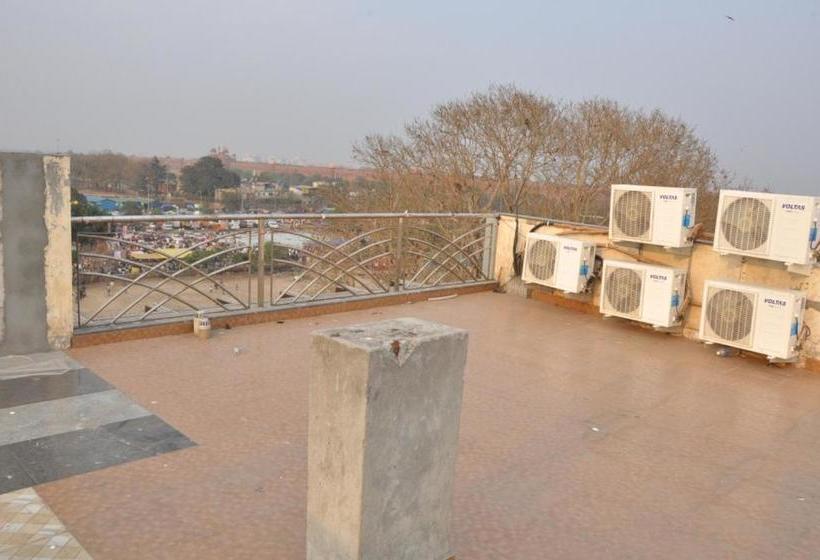 בית מלון כפרי Al Gulzar