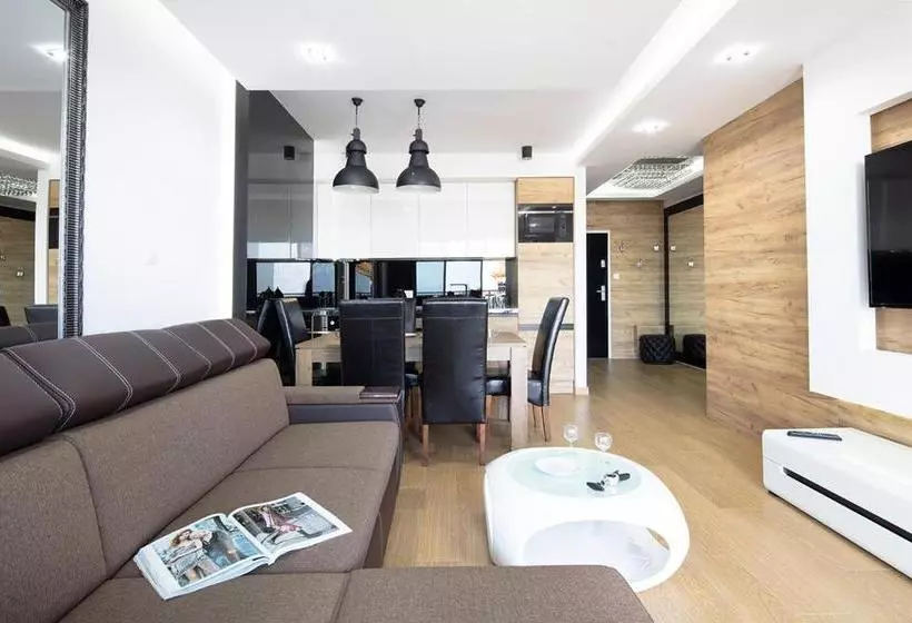 ホテル Poznan Apartments Towarowa