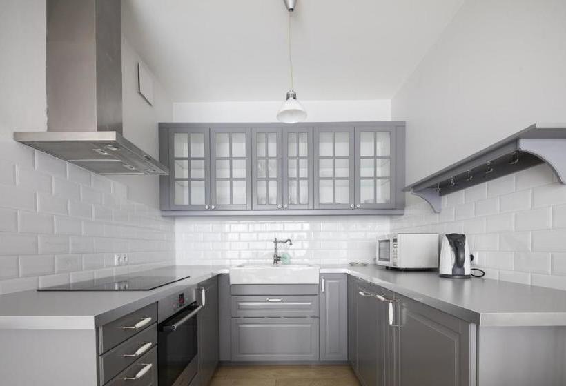 בית מלון כפרי Poznan Apartments Towarowa