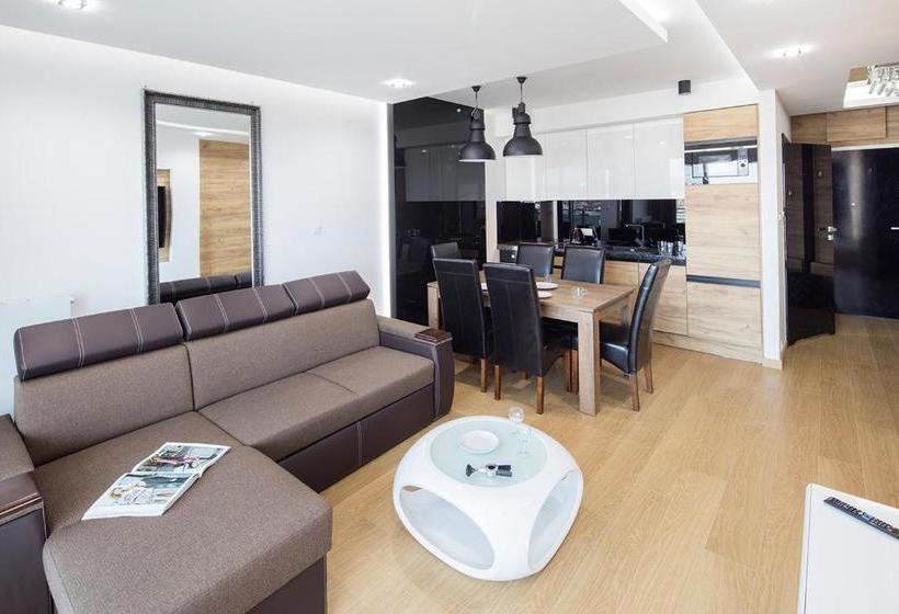 בית מלון כפרי Poznan Apartments Towarowa