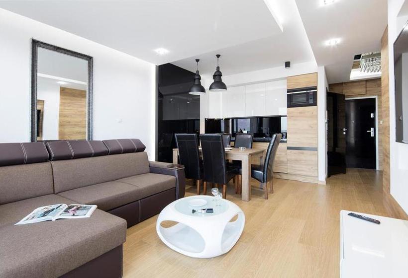 בית מלון כפרי Poznan Apartments Towarowa