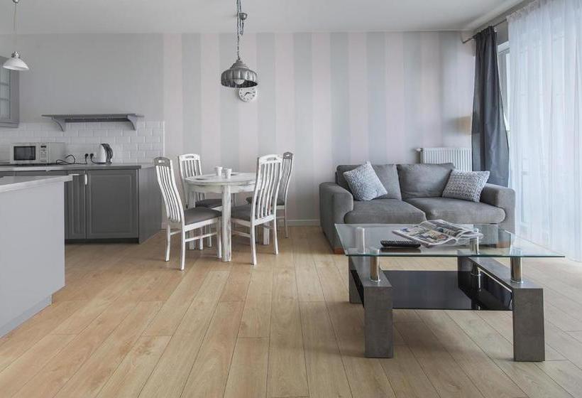 בית מלון כפרי Poznan Apartments Towarowa