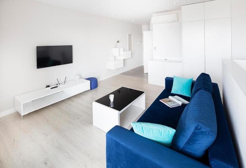 בית מלון כפרי Poznan Apartments Towarowa