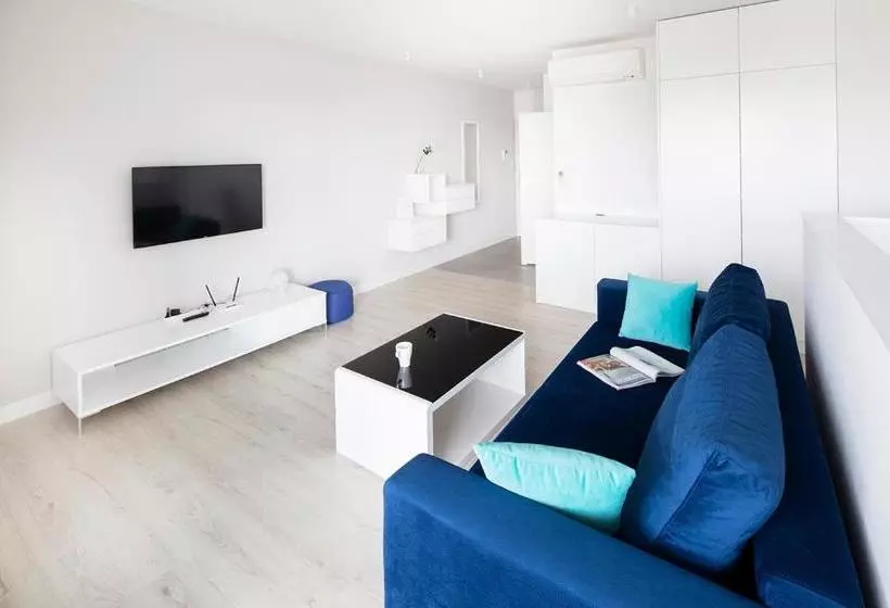 ホテル Poznan Apartments Towarowa