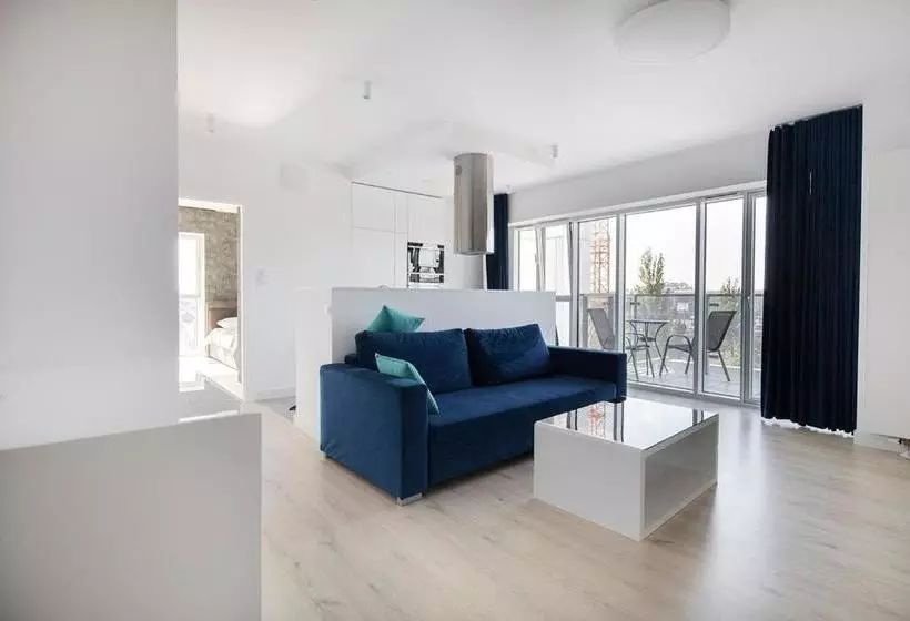 ホテル Poznan Apartments Towarowa